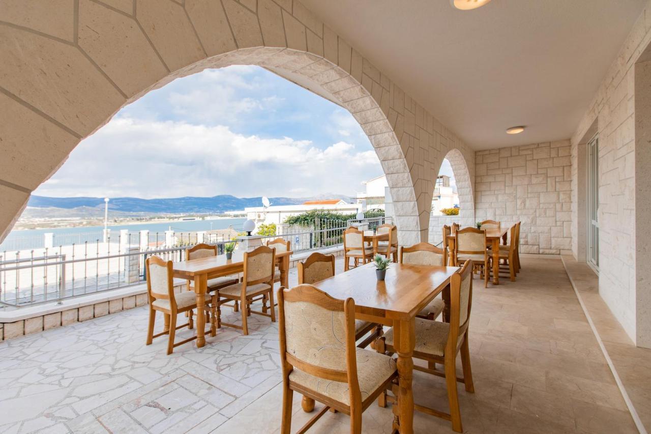 Hotel Buenavista Beach House Trogir Mastrinka Eksteriør billede
